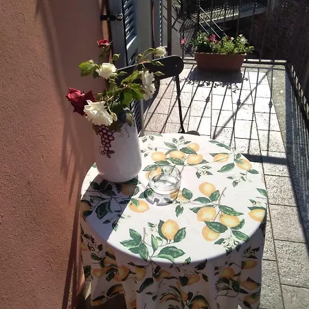 Crotto Bedroom * Argegno